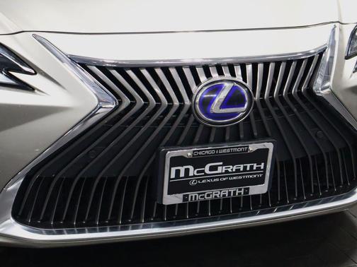 Atomic Silver 2019 Lexus ES 300h Base