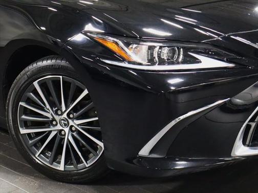 2023 Lexus ES 350 Base