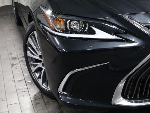 2021 Lexus ES 250 Base