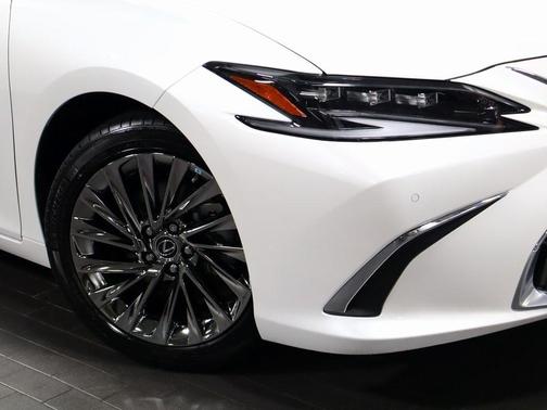 2024 Lexus ES 350 Ultra Luxury