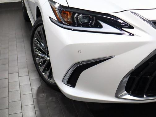 2025 Lexus ES 350 Luxury