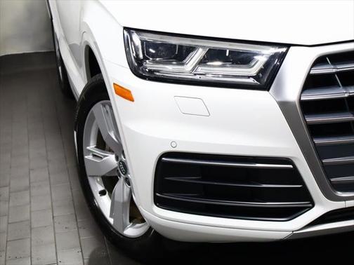 2018 Audi Q5 2.0T Premium Plus