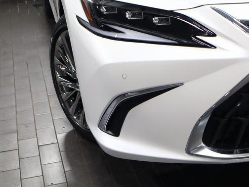 2025 Lexus ES 350 Ultra Luxury