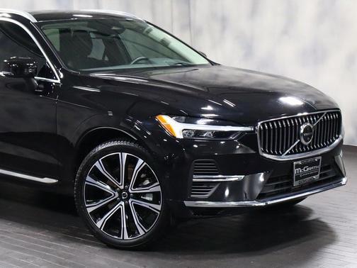 2023 Volvo XC60 Recharge Plug-In Hybrid T8 Ultimate Bright Theme