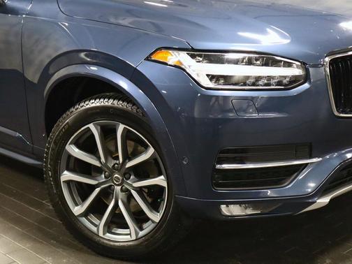 2019 Volvo XC90 T6 Momentum