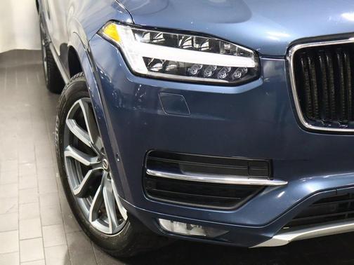2019 Volvo XC90 T6 Momentum
