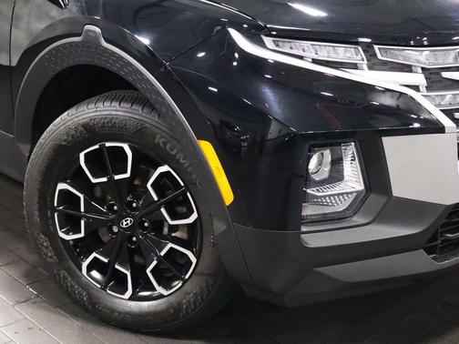 Phantom Black 2023 Hyundai SANTA CRUZ SEL