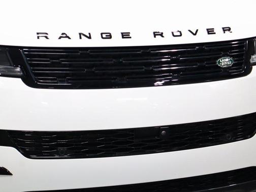 2024 Land Rover Range Rover Sport SE