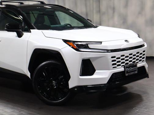 Wind Chill Pearl w/Black Roof 2026 Toyota RAV4 SE