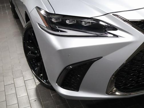 2024 Lexus ES 350 F SPORT Handling