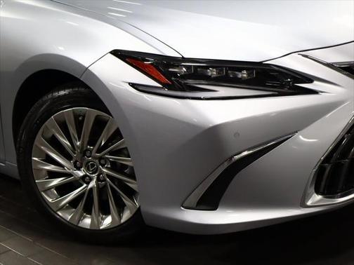 2023 Lexus ES 350 Ultra Luxury