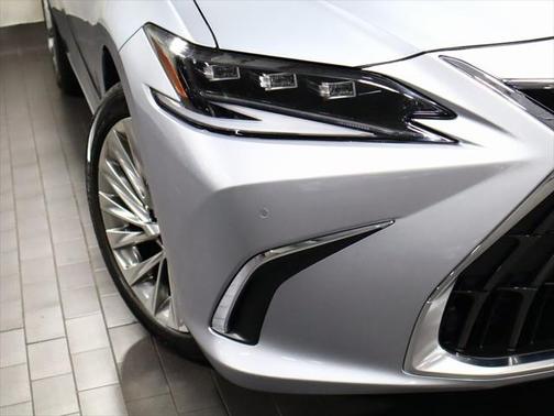2023 Lexus ES 350 Ultra Luxury