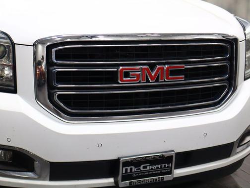 Summit White 2019 GMC Yukon XL SLT