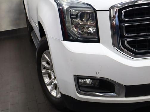 Summit White 2019 GMC Yukon XL SLT