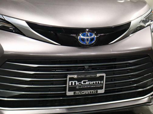 2024 Toyota Sienna Platinum 7 Passenger