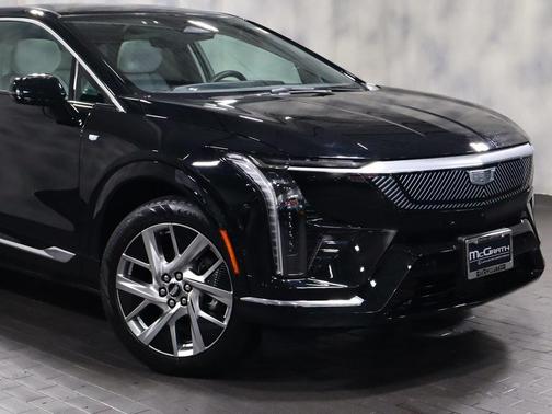 2025 Cadillac OPTIQ Luxury 1 AWD