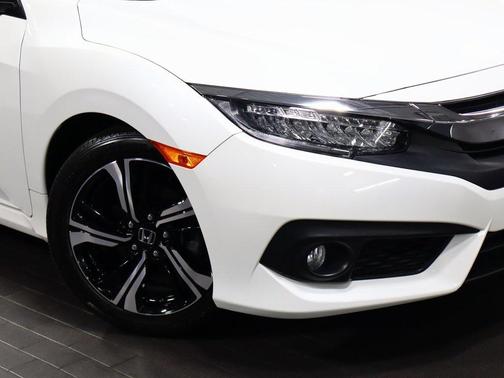2018 Honda Civic Touring
