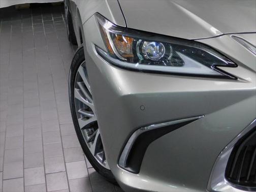 Atomic Silver 2020 Lexus ES 350 Base