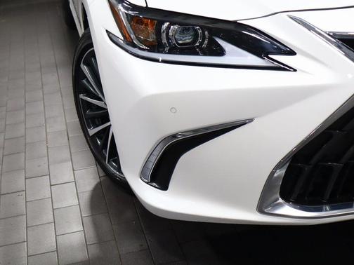 2025 Lexus ES 350 Base