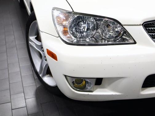2001 Lexus IS 300 Base