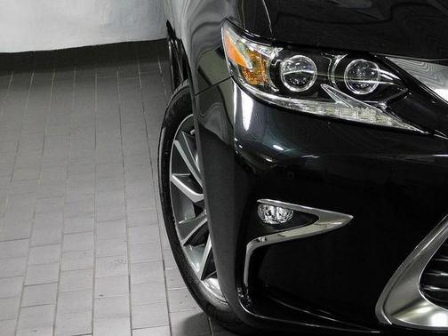 2017 Lexus ES 300h Base