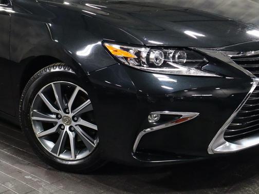2017 Lexus ES 300h Base
