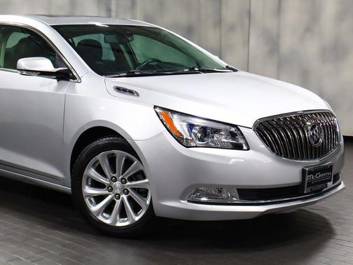 Quicksilver Metallic 2016 Buick LaCrosse Leather
