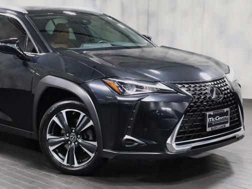 2022 Lexus UX 200 Base