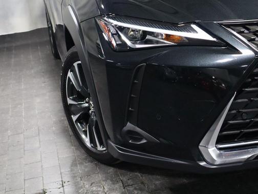 2020 Lexus UX 250h Base