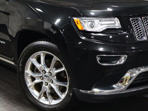 Brilliant Black Crystal Pearlcoat 2015 Jeep Grand Cherokee Summit