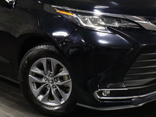 2022 Toyota Sienna XLE