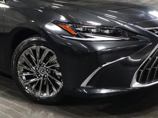 2025 Lexus ES 350 Ultra Luxury