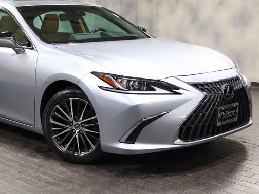 2023 Lexus ES 350 Base