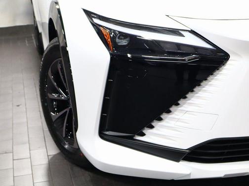 Oxygen White 2026 Lexus RZ 350e FWD