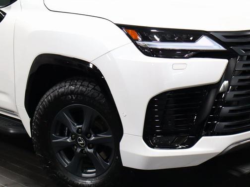 2025 Lexus LX 700h Overtrail