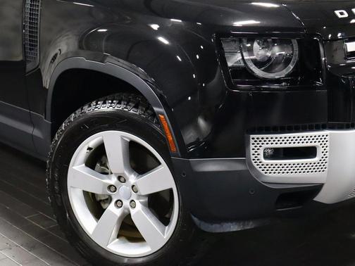2024 Land Rover Defender 110 P300