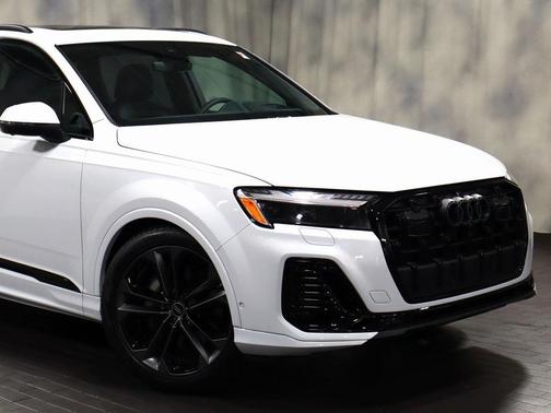 2025 Audi Q7 55 Prestige