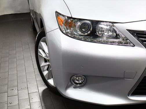 2014 Lexus ES 300h Base