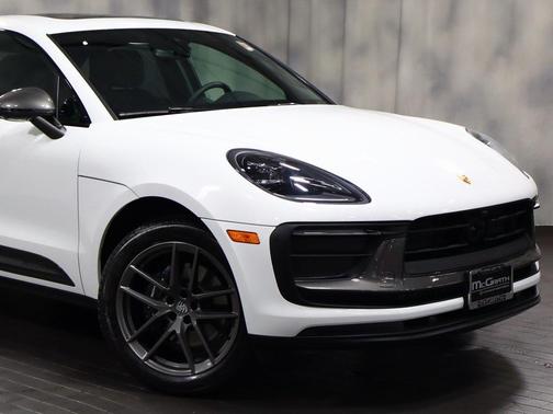 2025 Porsche Macan T
