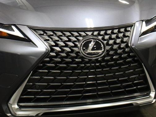 2026 Lexus UX 300h Premium