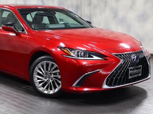2022 Lexus ES 300h Luxury