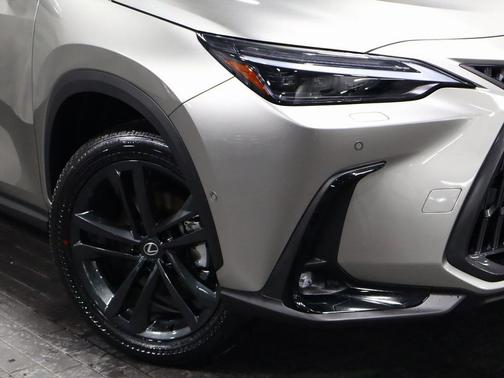 2026 Lexus NX 450h+ NX 450h+ Luxury