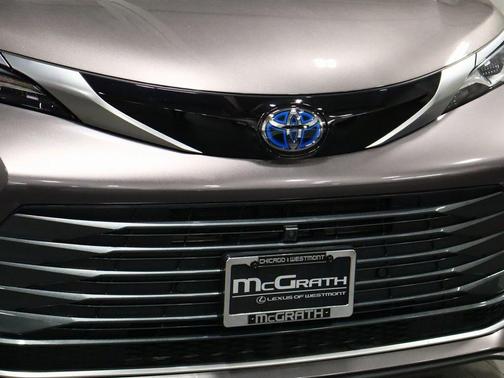 2023 Toyota Sienna Platinum 7 Passenger