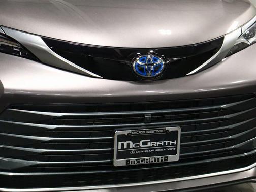 2023 Toyota Sienna Platinum 7 Passenger