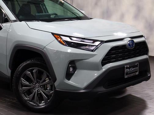 2023 Toyota RAV4 Hybrid XLE Premium