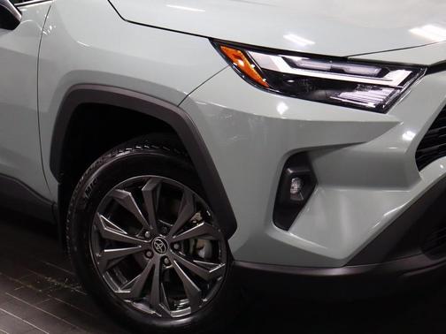 2023 Toyota RAV4 Hybrid XLE Premium