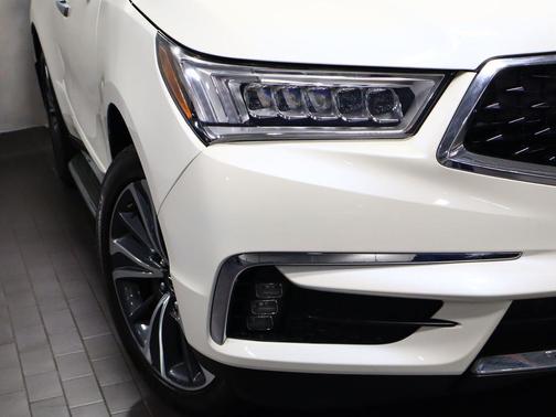 White 2019 Acura MDX 3.5L w/Technology Package