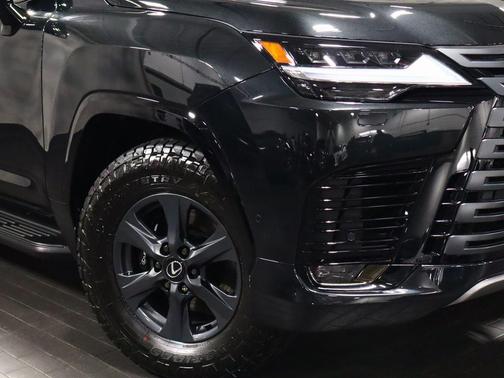 2026 Lexus LX 700h LX 700h Overtrail