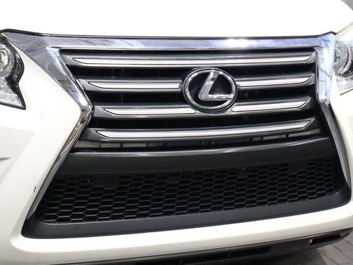 Starfire Pearl 2017 Lexus GX 460 Premium