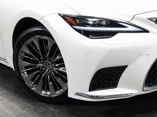 2022 Lexus LS 500 Base